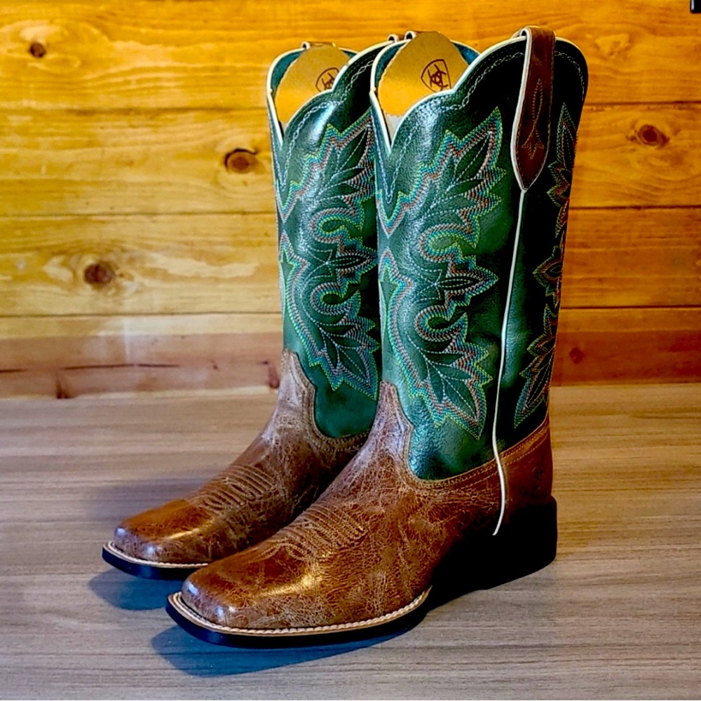 Women’s Ariat boots 8.5
